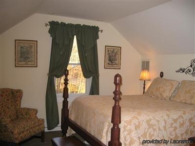 Alpine Haus Bed & Breakfast Inn Вернон Номер фото