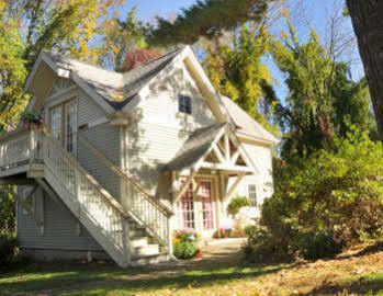 Alpine Haus Bed & Breakfast Inn Вернон Экстерьер фото